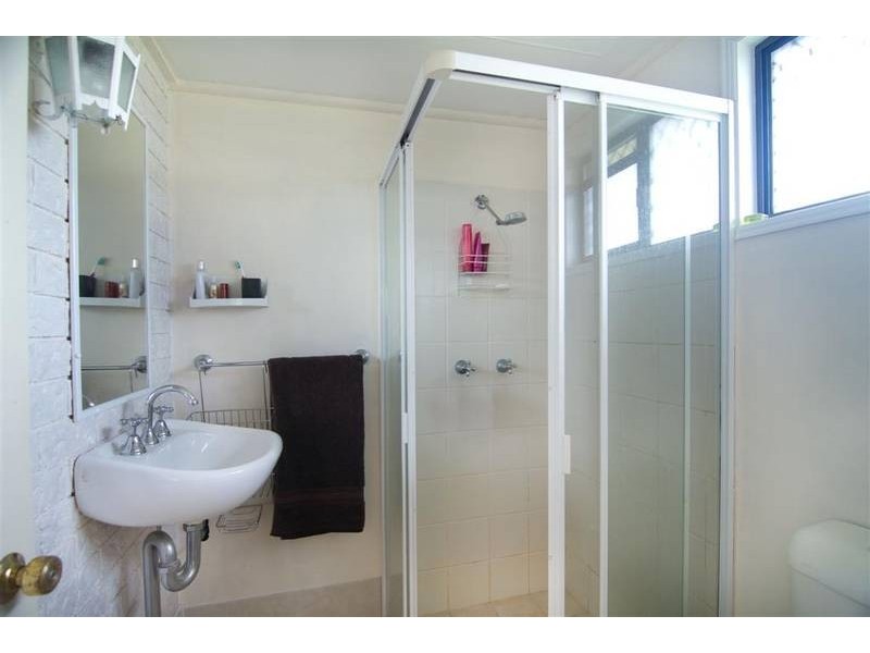 24 Thompson Road, Beerwah QLD 4519