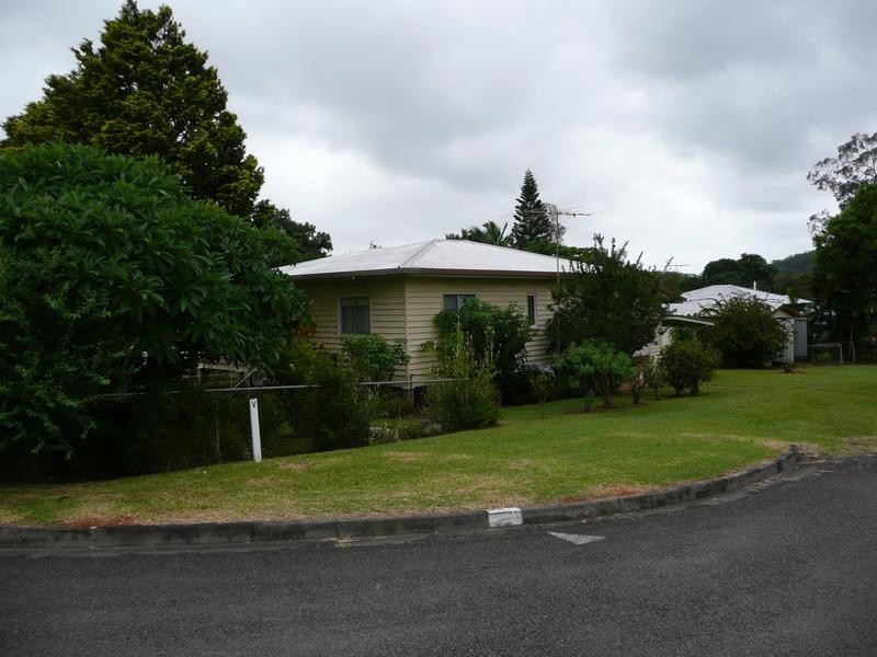 3 Poole Road, Glass House Mountains QLD 4518