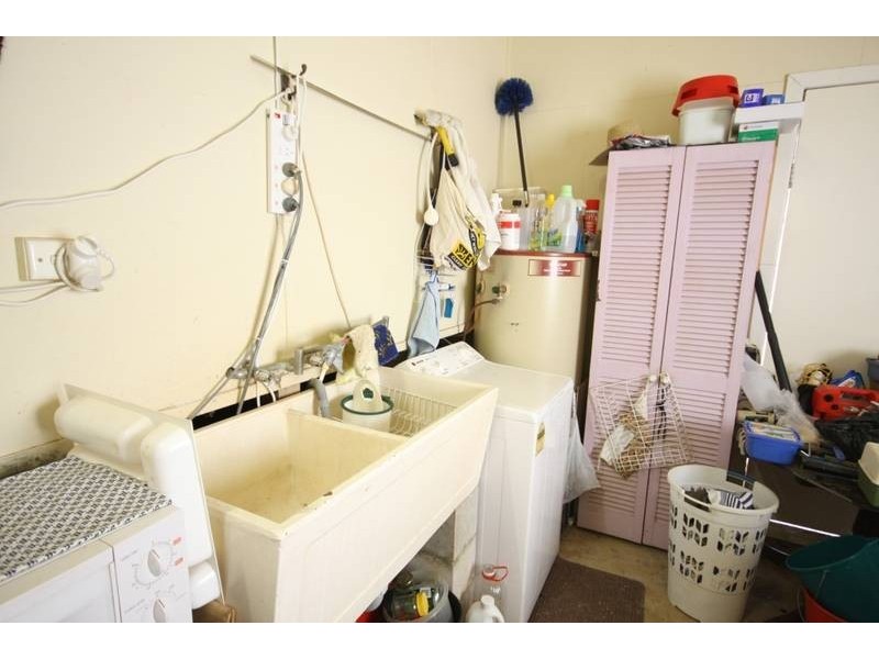 3 Poole Road, Glass House Mountains QLD 4518