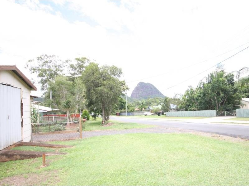 3 Poole Road, Glass House Mountains QLD 4518