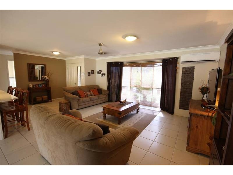3 Paul Place, Glass House Mountains QLD 4518