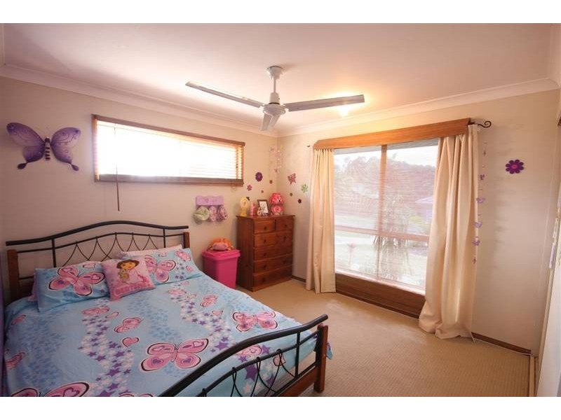 3 Paul Place, Glass House Mountains QLD 4518
