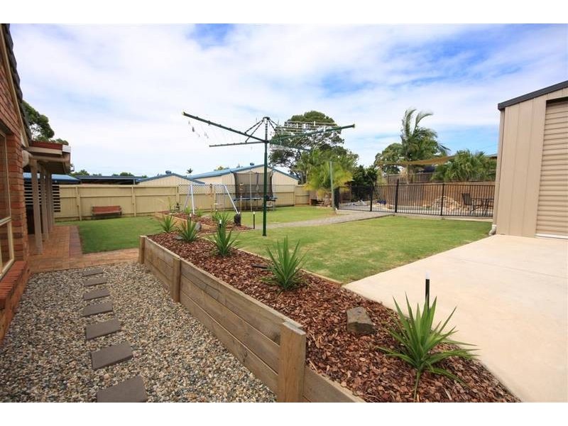3 Paul Place, Glass House Mountains QLD 4518