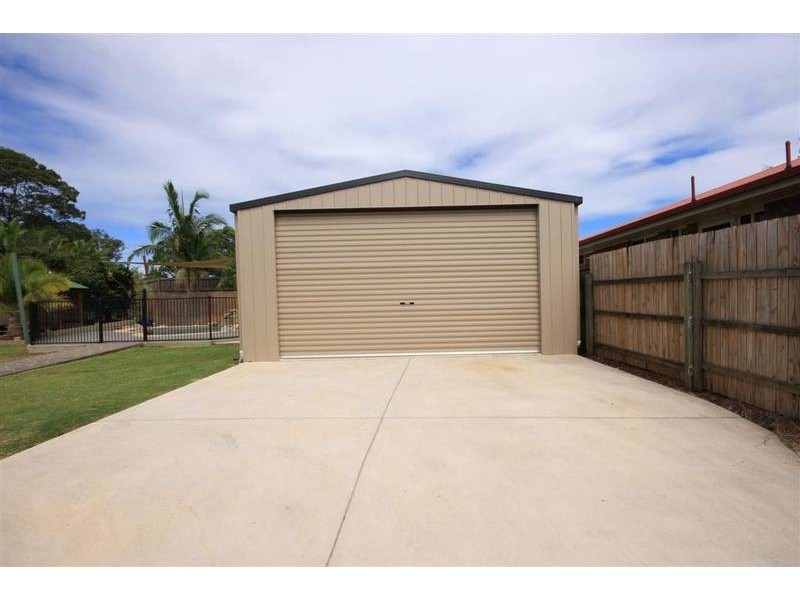 3 Paul Place, Glass House Mountains QLD 4518