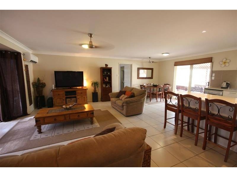 3 Paul Place, Glass House Mountains QLD 4518
