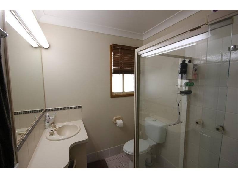 3 Paul Place, Glass House Mountains QLD 4518