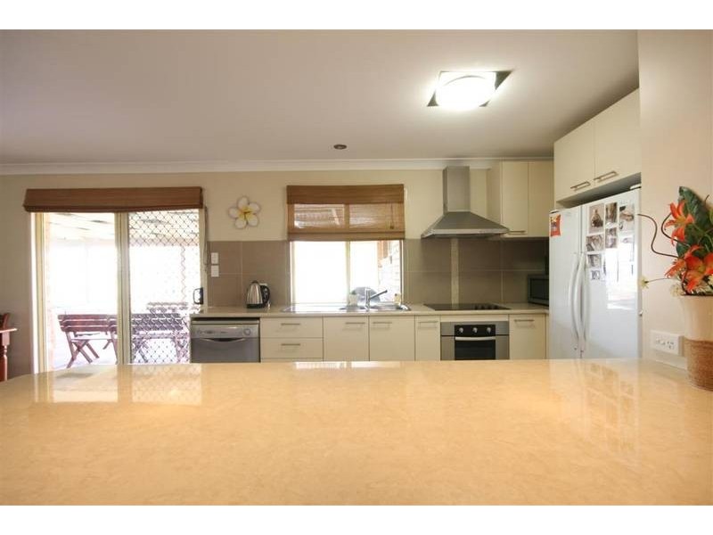 3 Paul Place, Glass House Mountains QLD 4518