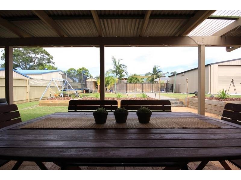 3 Paul Place, Glass House Mountains QLD 4518