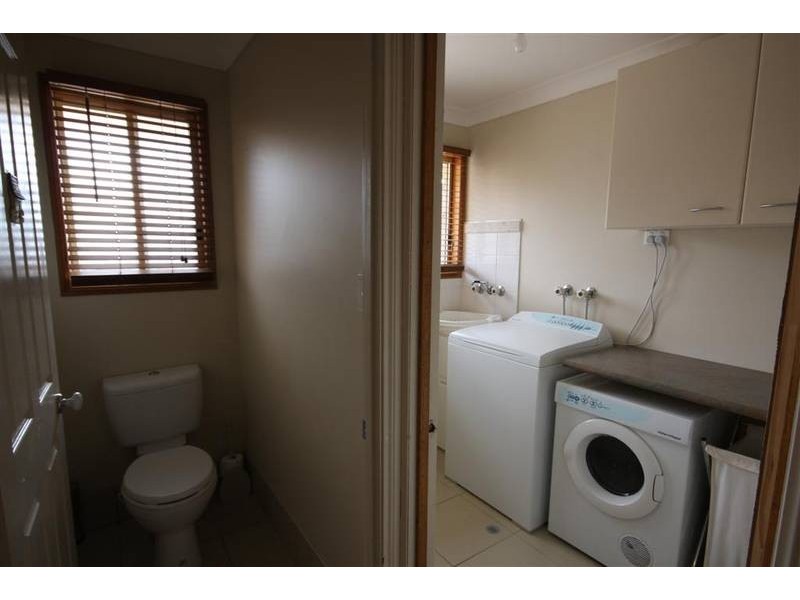 3 Paul Place, Glass House Mountains QLD 4518