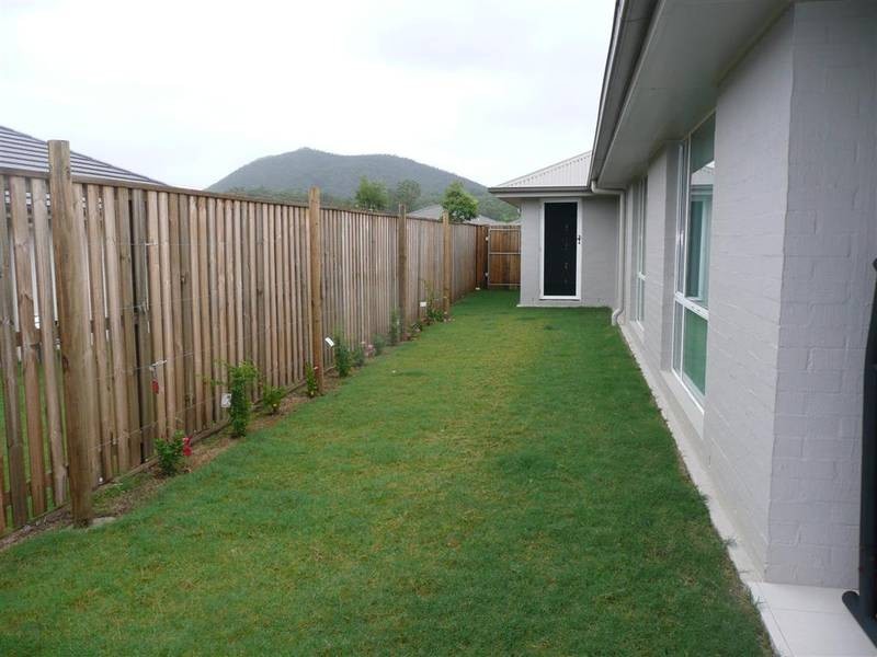 5 Woodgrove Boulevard, Beerwah QLD 4519