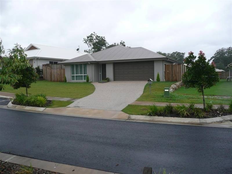 5 Woodgrove Boulevard, Beerwah QLD 4519