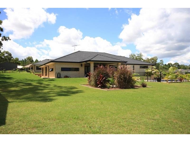 Glass House Mountains QLD 4518