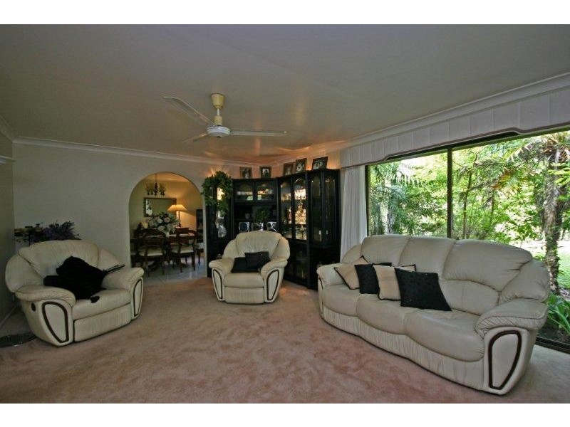 276 Barrs Road, Glass House Mountains QLD 4518