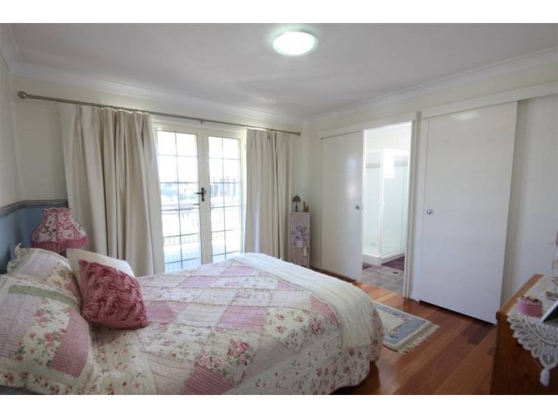 21 Greenview Ave, Beerwah QLD 4519