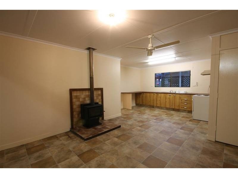 34 Caloundra St, Landsborough QLD 4550