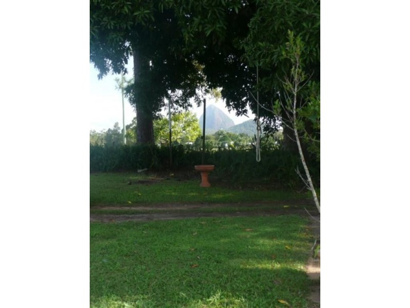 16 Peters Road, Glass House Mountains QLD 4518