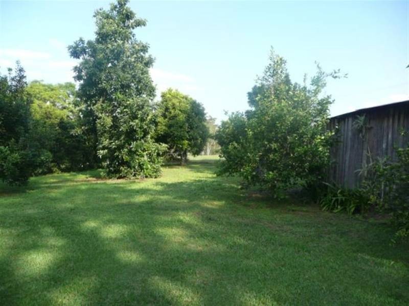 16 Peters Road, Glass House Mountains QLD 4518