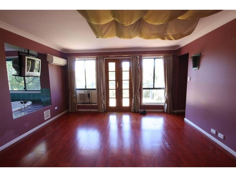 Glass House Mountains QLD 4518