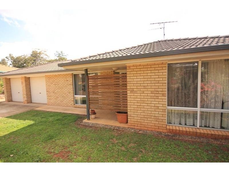 11 Buzaki Road, Glass House Mountains QLD 4518