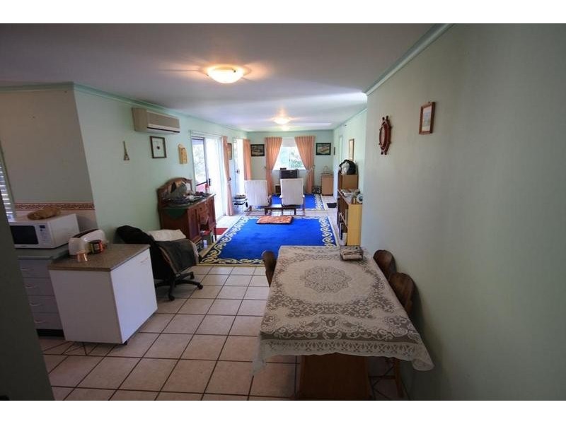 11 Buzaki Road, Glass House Mountains QLD 4518