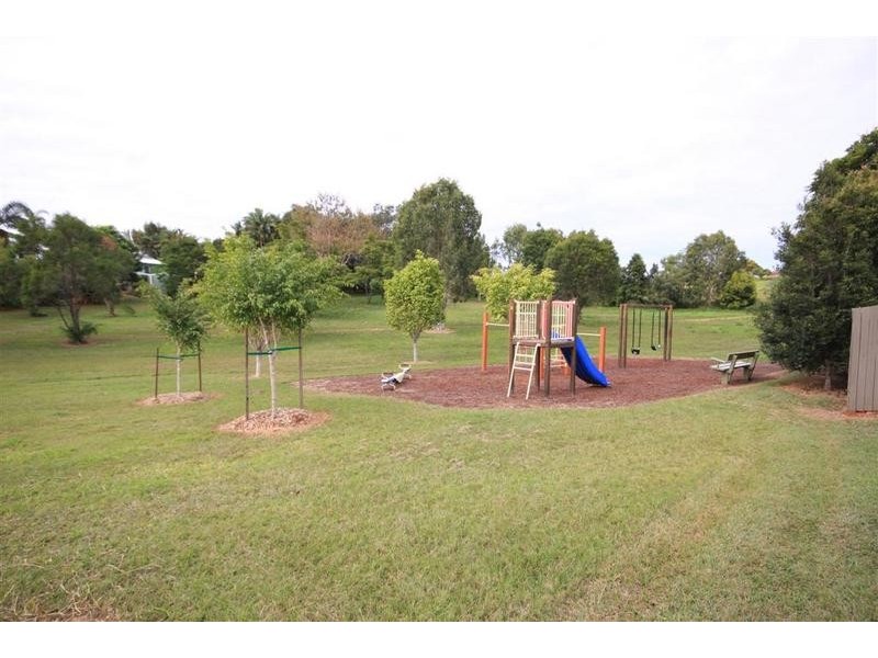 11 Buzaki Road, Glass House Mountains QLD 4518