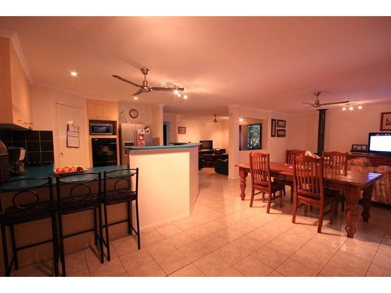14 Wattlebird Pl, Landsborough QLD 4550
