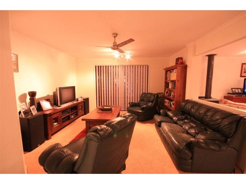 14 Wattlebird Pl, Landsborough QLD 4550