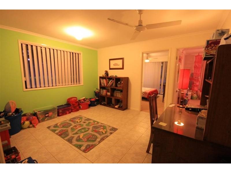 14 Wattlebird Pl, Landsborough QLD 4550