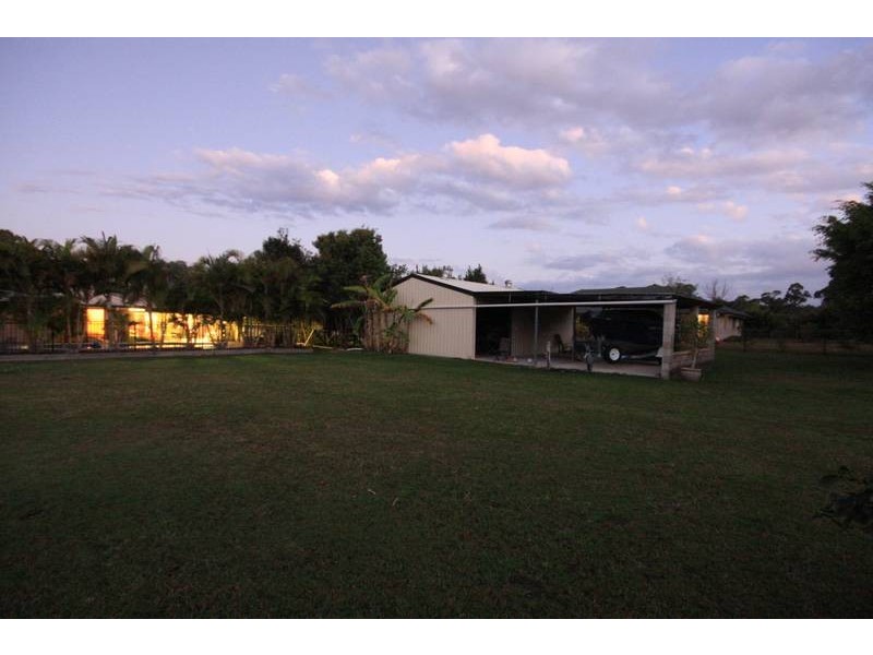 14 Wattlebird Pl, Landsborough QLD 4550