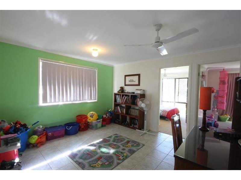 14 Wattlebird Pl, Landsborough QLD 4550