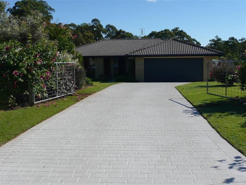 17 Peterlyn Court, Beerwah QLD 4519