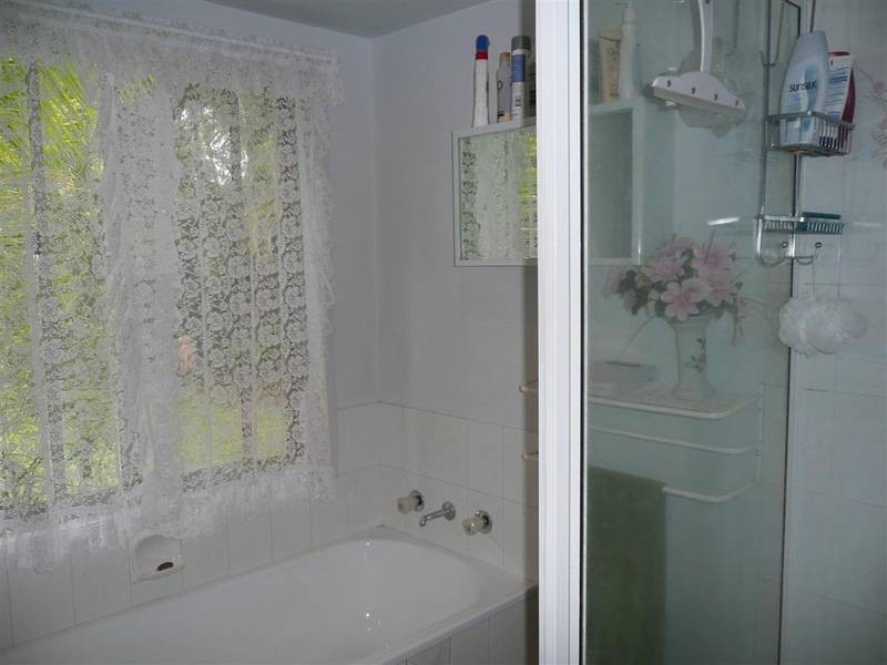 122 Peachester Road, Beerwah QLD 4519