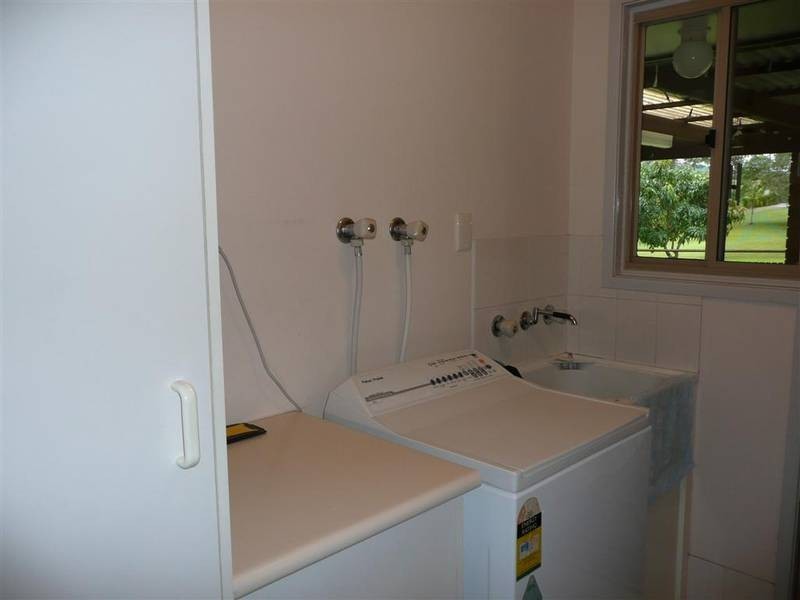 122 Peachester Road, Beerwah QLD 4519