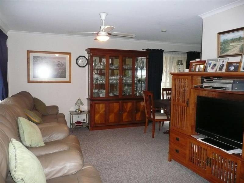 122 Peachester Road, Beerwah QLD 4519