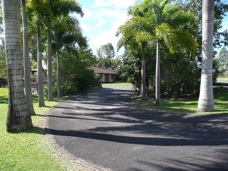 122 Peachester Road, Beerwah QLD 4519