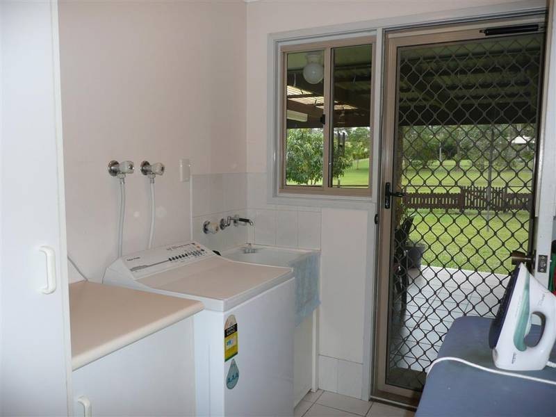 122 Peachester Road, Beerwah QLD 4519