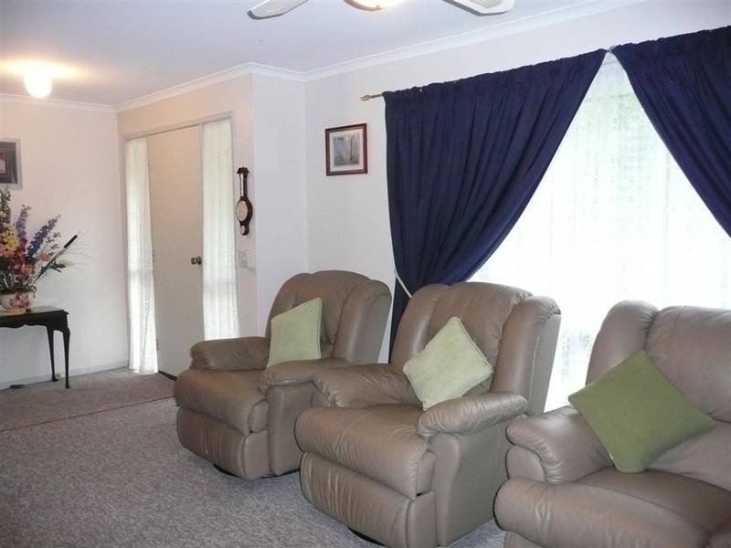 122 Peachester Road, Beerwah QLD 4519