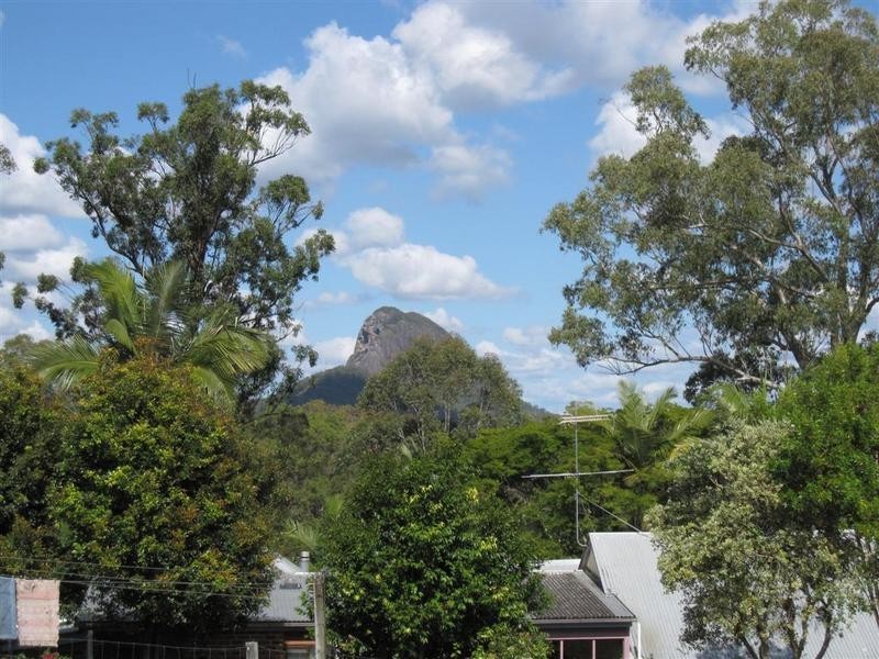6 Hempstock St, Glass House Mountains QLD 4518