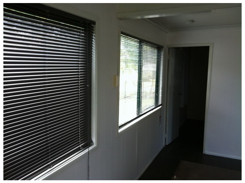 6 Hempstock St, Glass House Mountains QLD 4518