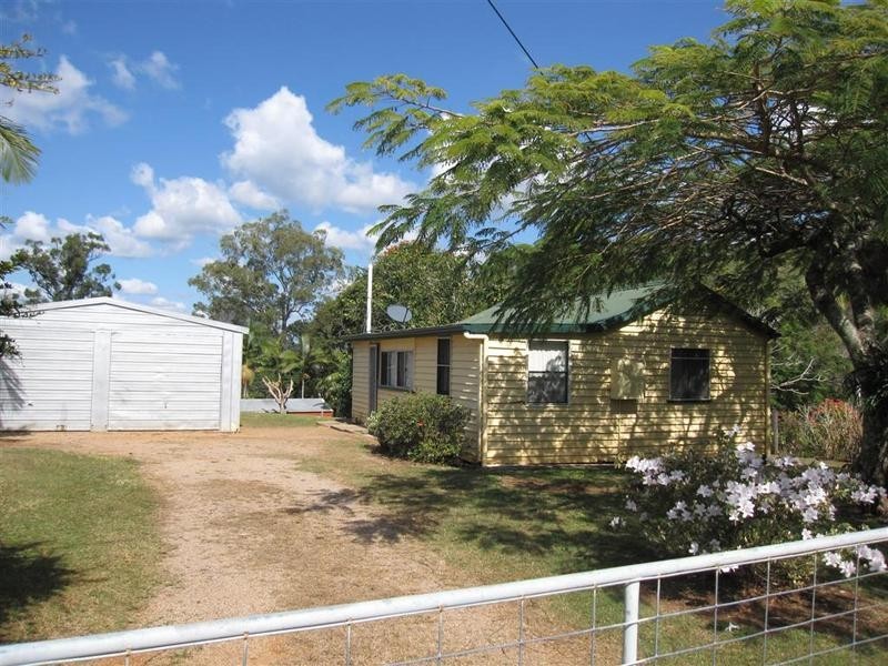 6 Hempstock St, Glass House Mountains QLD 4518
