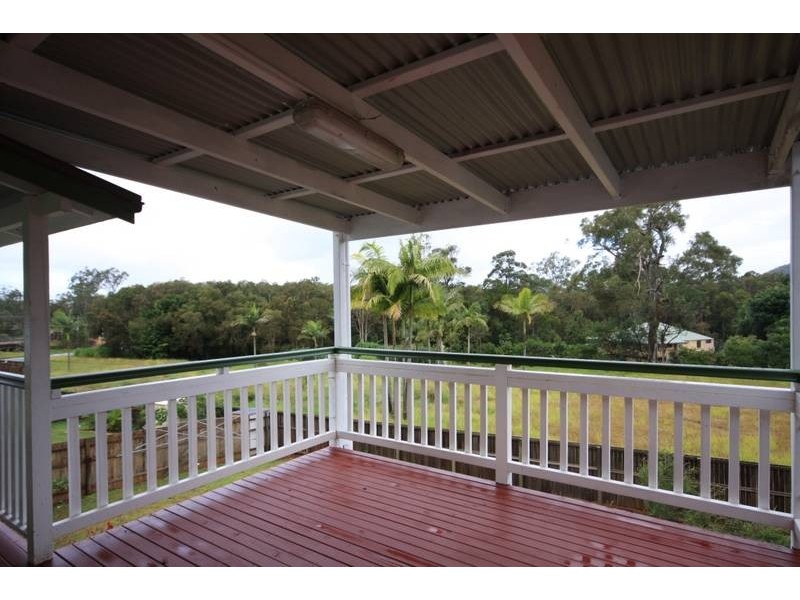 9 Sahara Road, Glass House Mountains QLD 4518