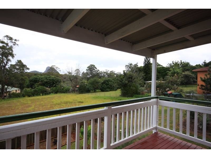 9 Sahara Road, Glass House Mountains QLD 4518