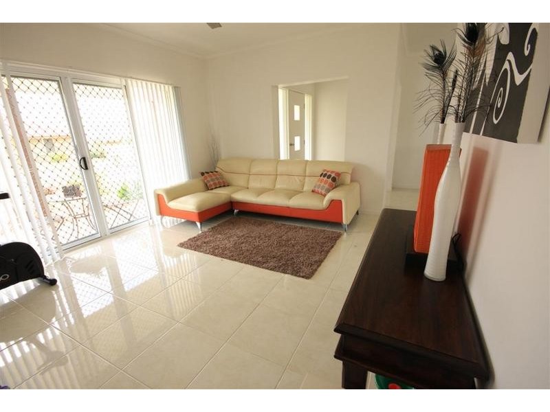 10 Flinders Avenue, Beerwah QLD 4519
