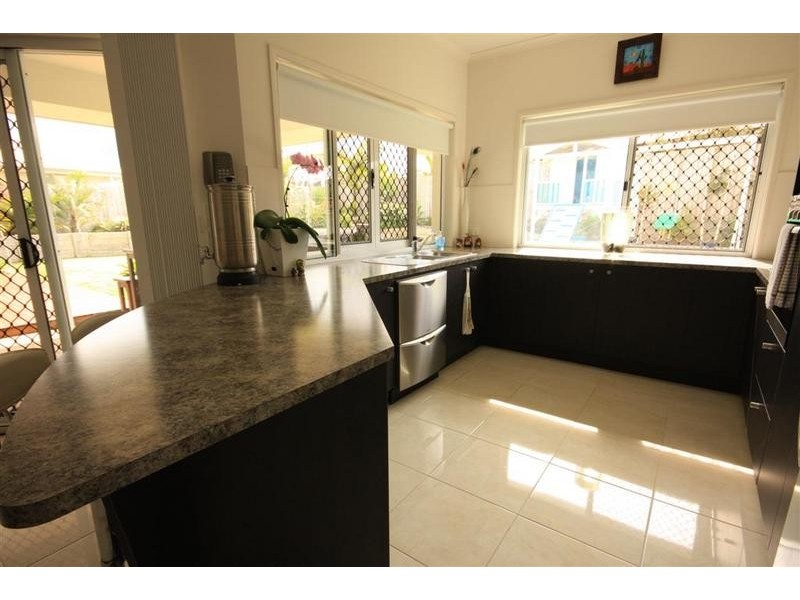 10 Flinders Avenue, Beerwah QLD 4519