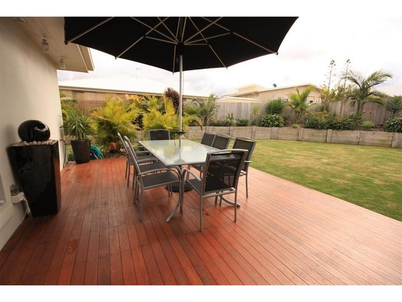 10 Flinders Avenue, Beerwah QLD 4519