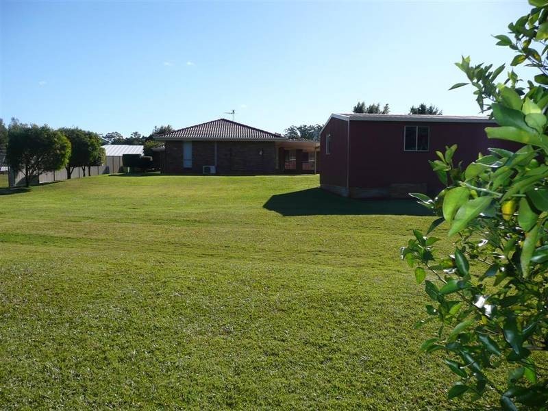 39 Newton Drive, Beerwah QLD 4519