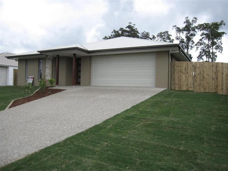19 Silvereye Circuit, Beerwah QLD 4519