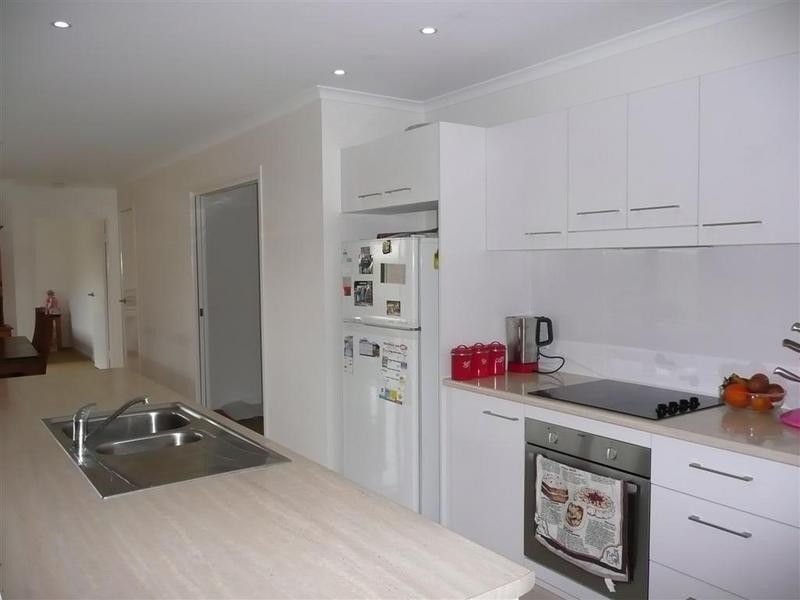 17 Red Ash Court, Beerwah QLD 4519