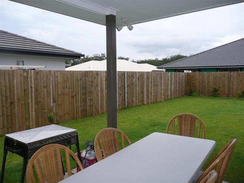 17 Red Ash Court, Beerwah QLD 4519