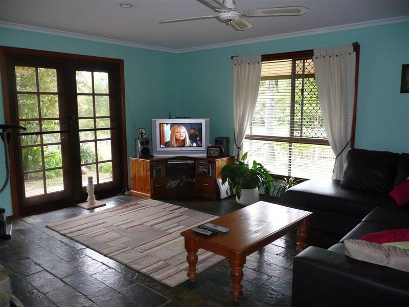 14 Julia Court, Glass House Mountains QLD 4518